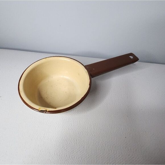 Vintage Little Saucepan Enamelware Tan with Brown Trim & Handle 5" Diameter - Picture 2 of 7